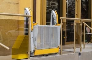 Beim Treppenlift für Senioren wird Sicherheit groß geschrieben