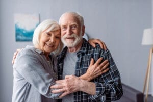 Mobile Treppenlifte erleichtern den Alltag für Senioren mit Bedürfnissen.